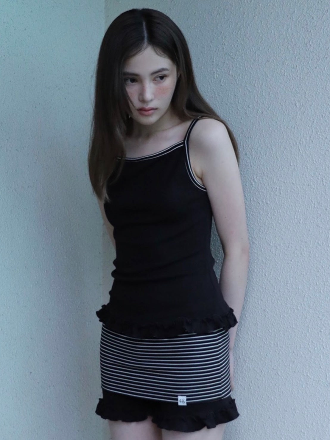 6/15 21:00発売【Uglyshadow】ST FRILL CONTRAST SHORTS
