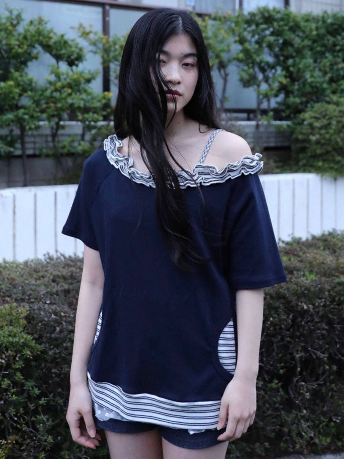 6/15 21:00発売【Uglyshadow】STRIPE FRILL OFF-SHOULDER