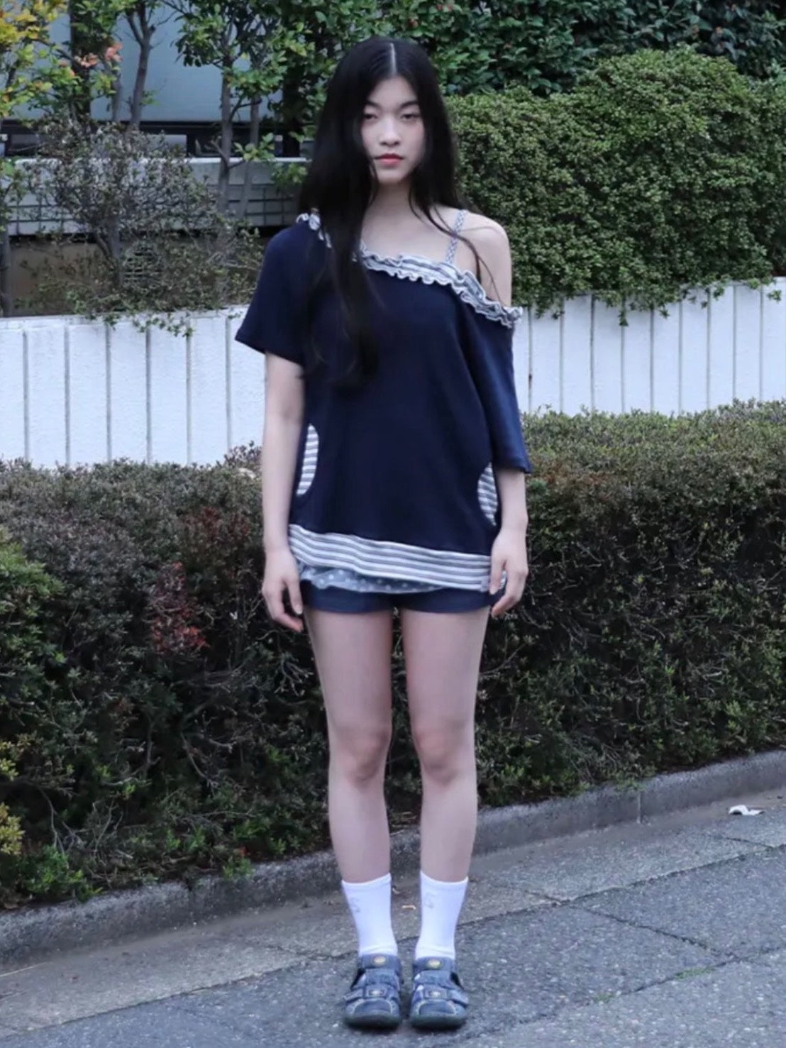 6/15 21:00発売【Uglyshadow】STRIPE FRILL OFF-SHOULDER