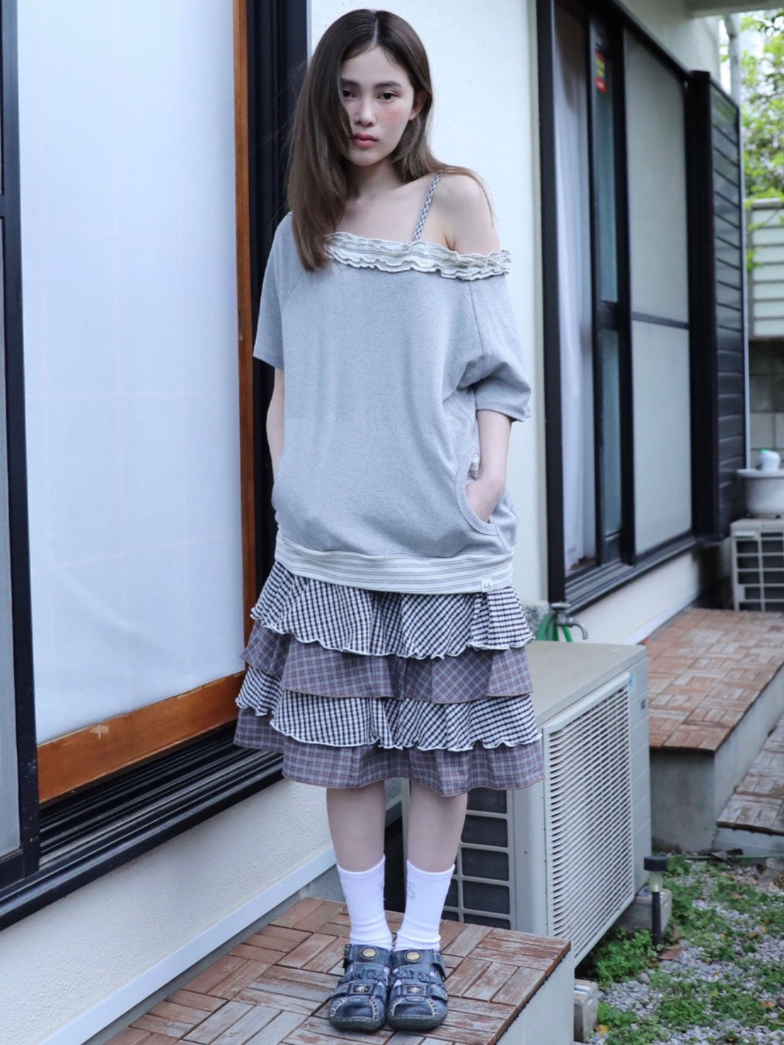 6/15 21:00発売【Uglyshadow】STRIPE FRILL OFF-SHOULDER