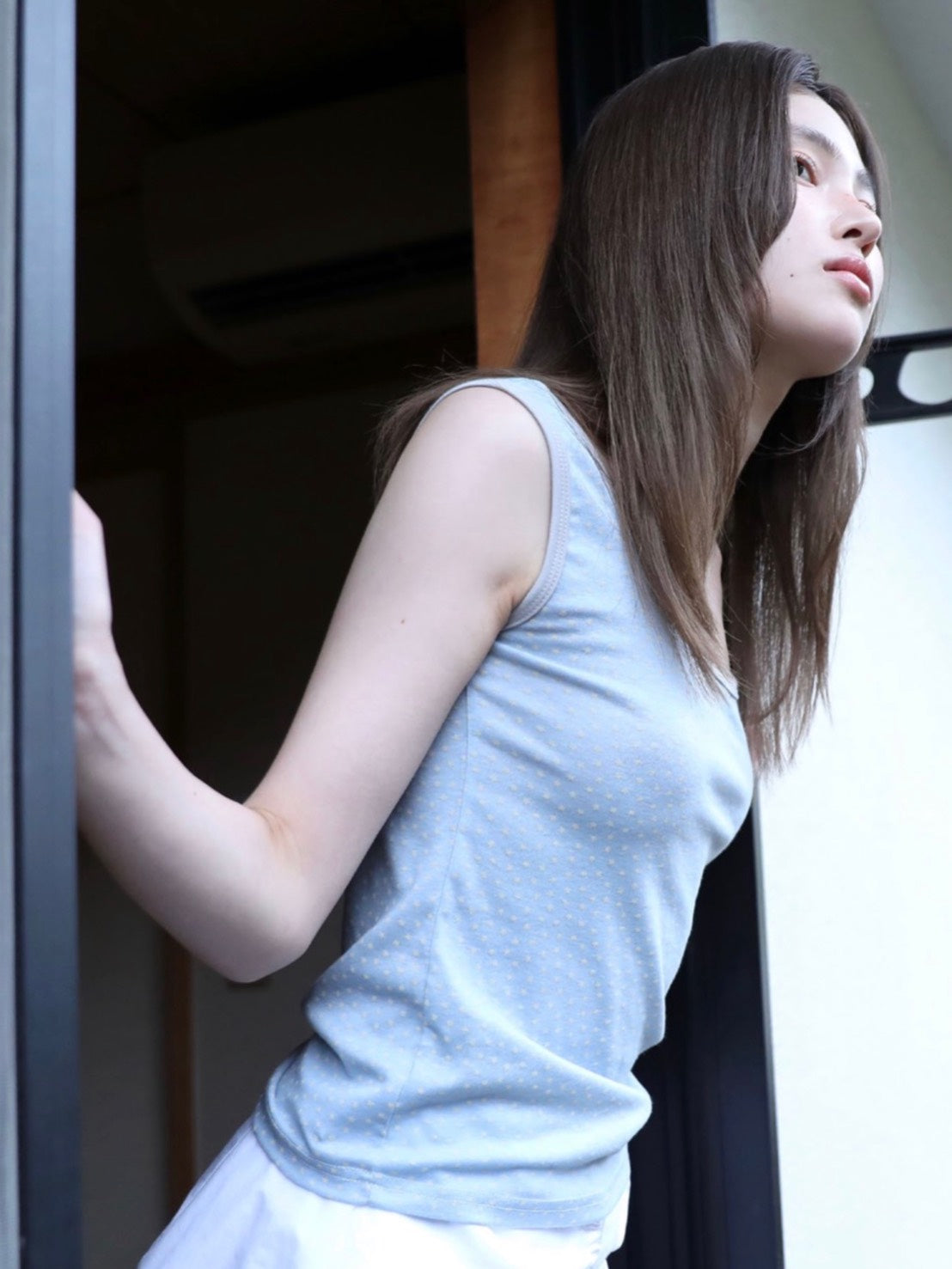 6/15 21:00発売【Uglyshadow】STAR CONTRAST SLEEVELESS
