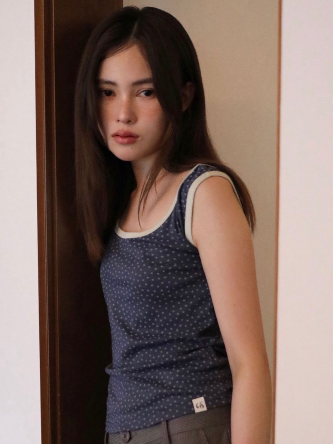 6/15 21:00発売【Uglyshadow】STAR CONTRAST SLEEVELESS