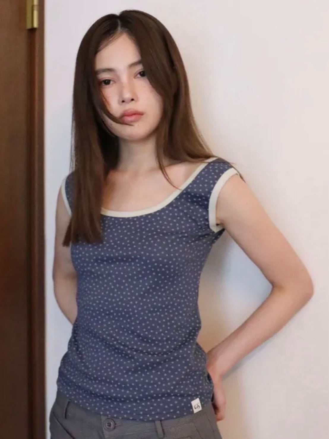 6/15 21:00発売【Uglyshadow】STAR CONTRAST SLEEVELESS