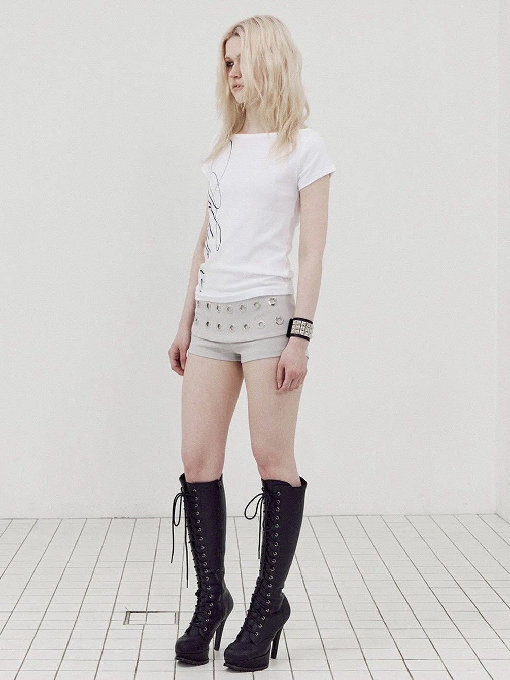 【SETUP-EXE】LACE CROSS T-SHIRT
