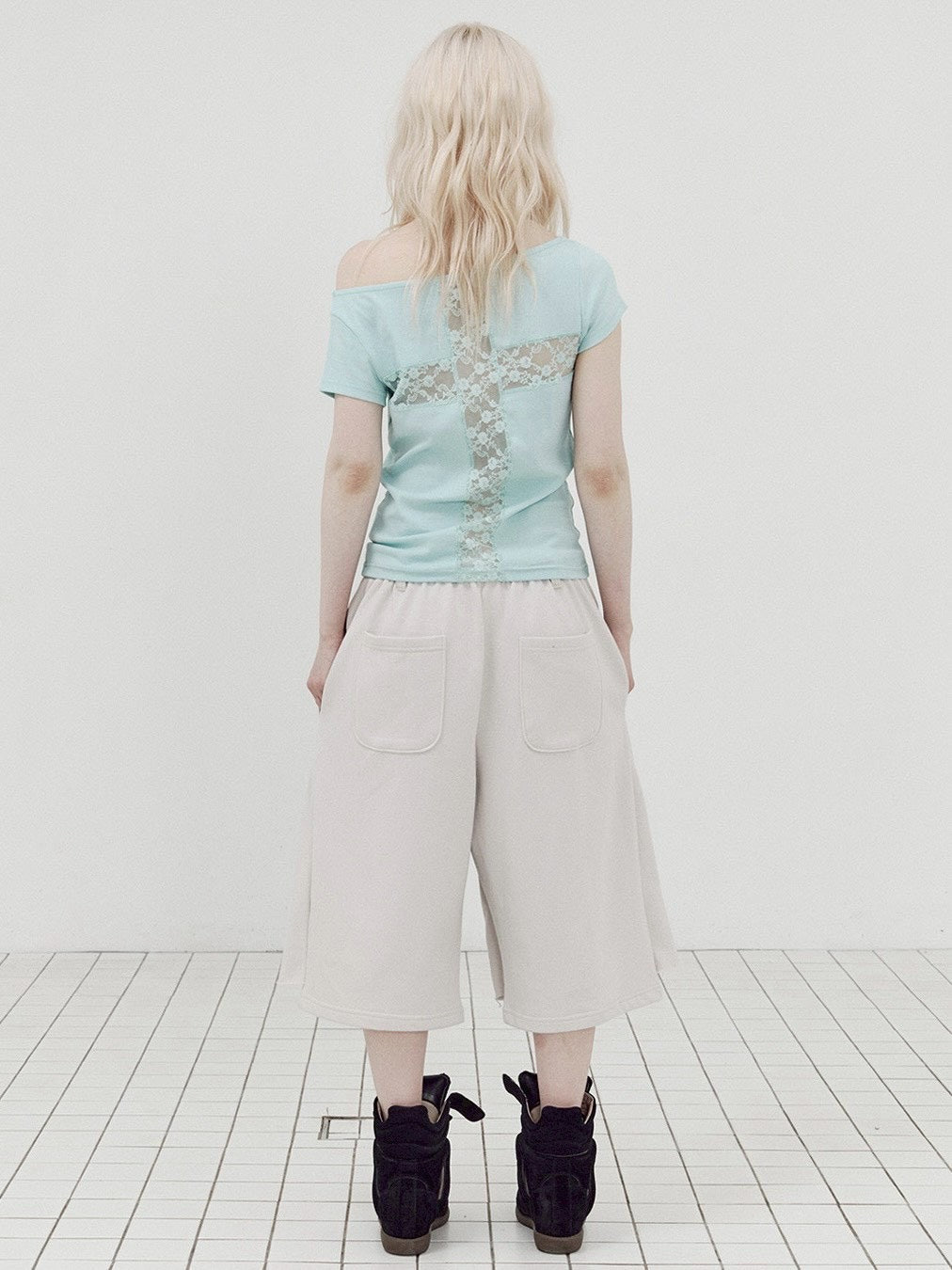 【SETUP-EXE】LACE CROSS T-SHIRT