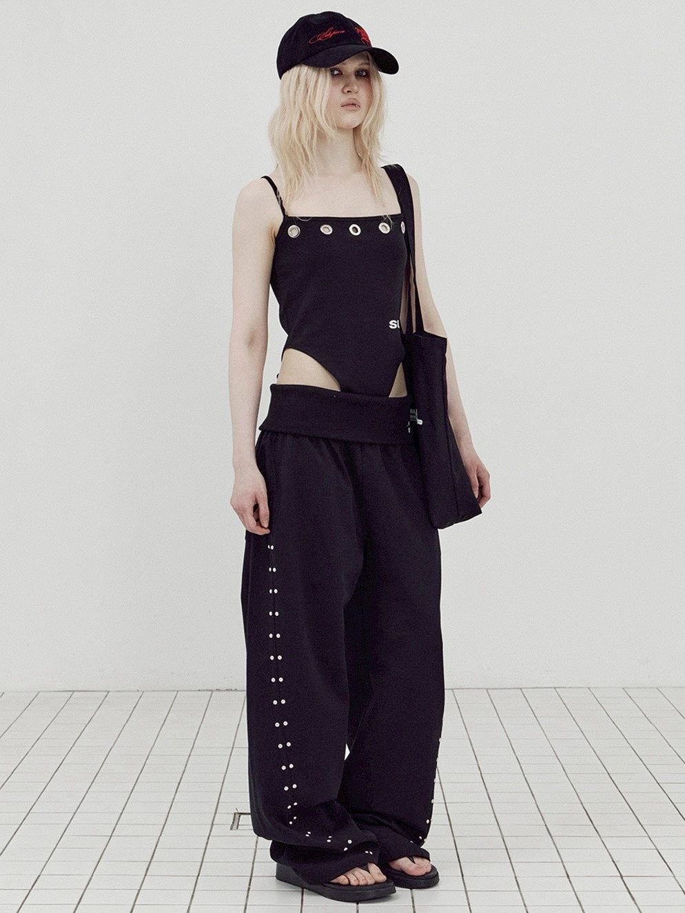 【SETUP-EXE】EYELET LOGO BODYSUIT