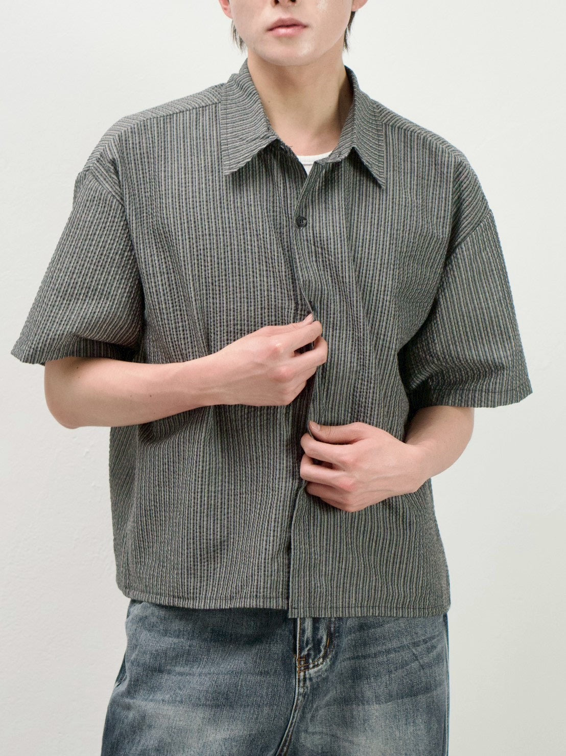 受注制【Chikashitsu +】seersucker crop shirt (2color)