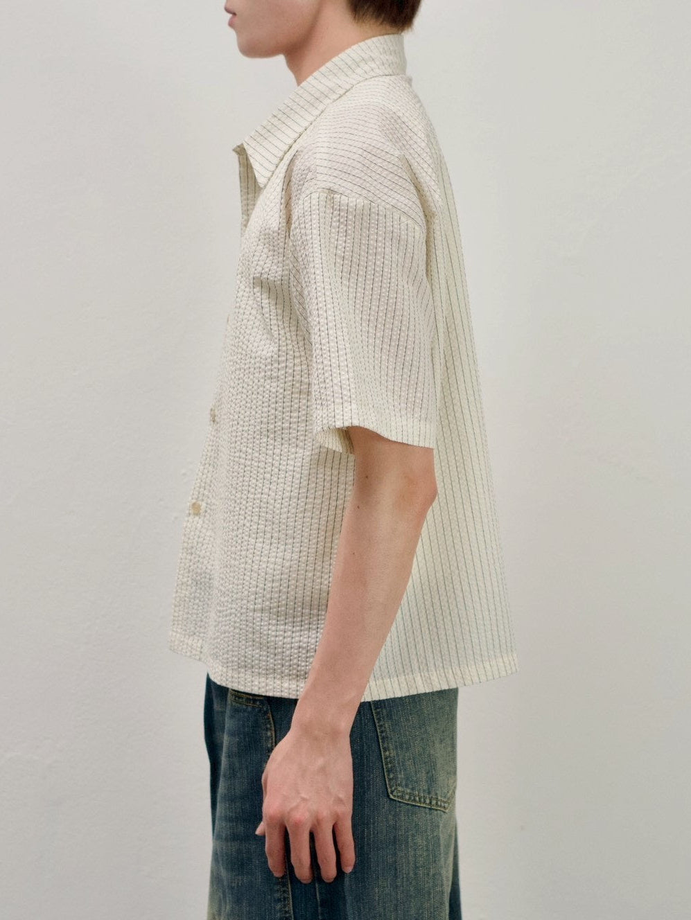 受注制【Chikashitsu +】seersucker crop shirt (2color)