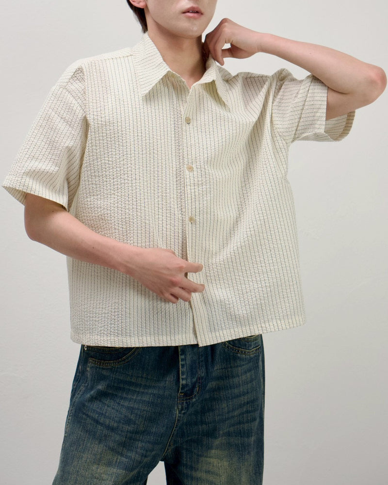 受注制【Chikashitsu +】seersucker crop shirt (2color)