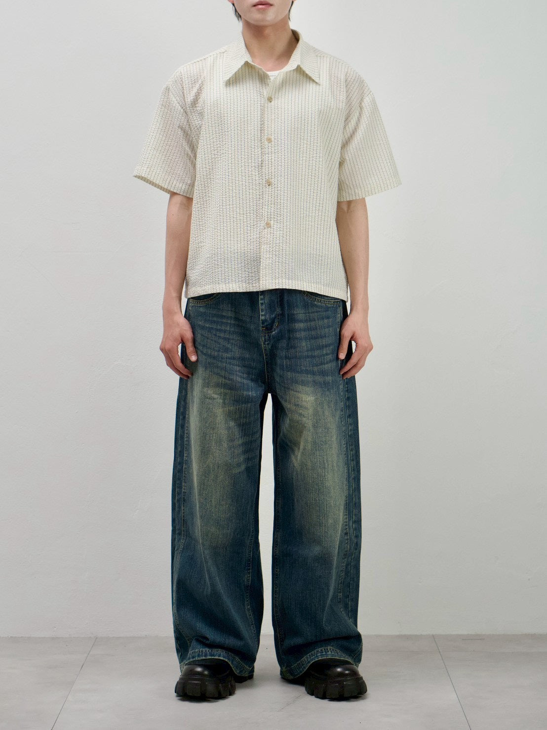 受注制【Chikashitsu +】seersucker crop shirt (2color)
