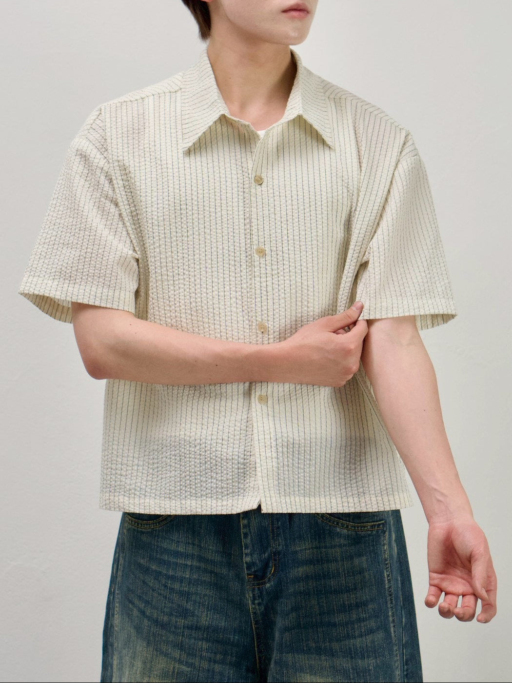 受注制【Chikashitsu +】seersucker crop shirt (2color)