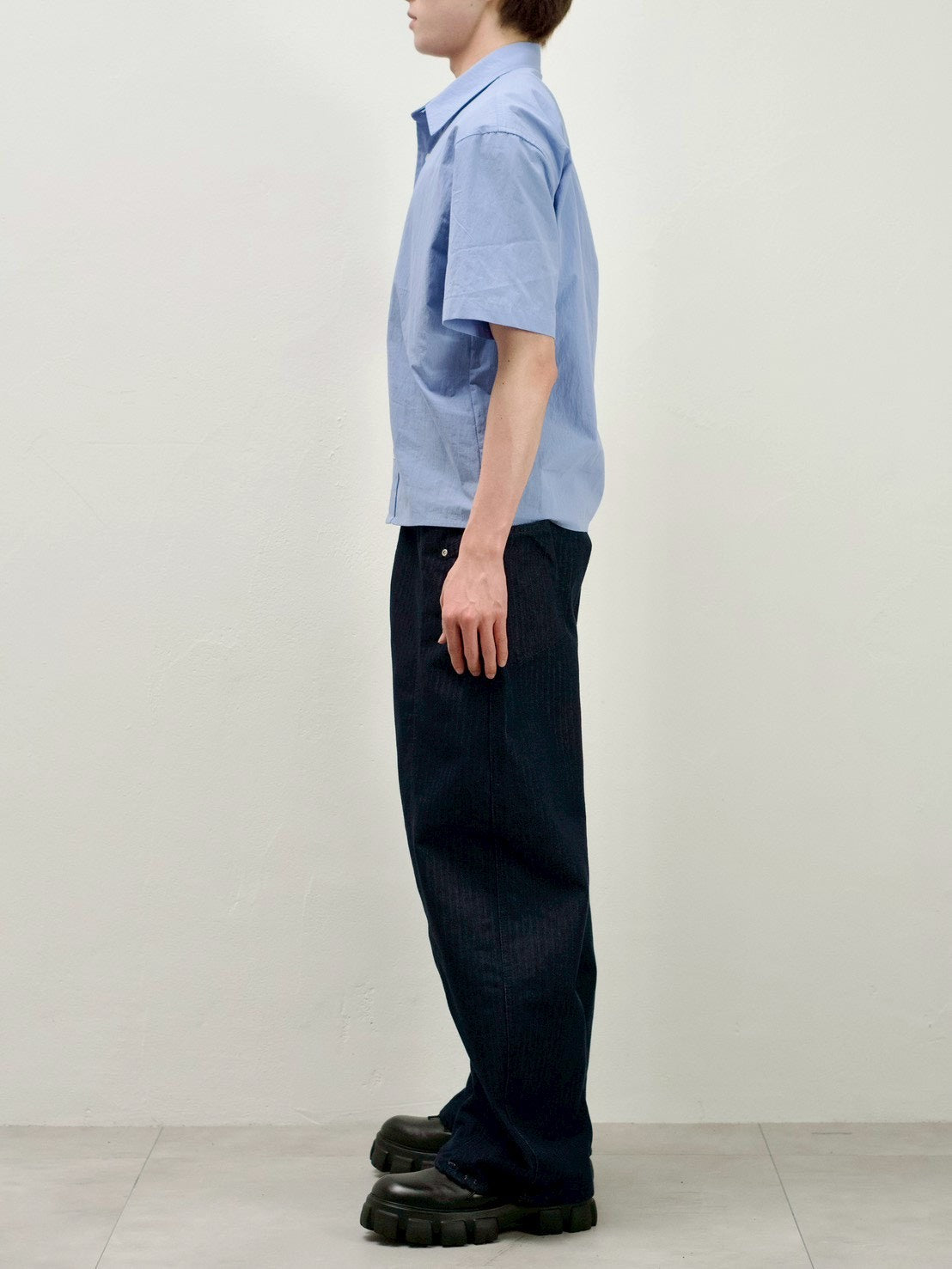 受注制【Chikashitsu +】cropped rivet shirt (3color)
