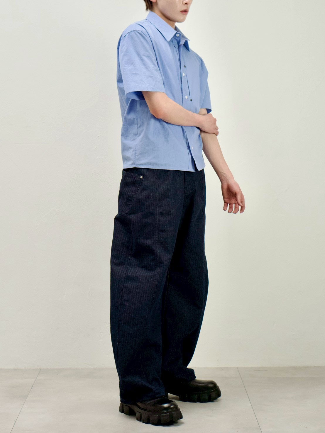 受注制【Chikashitsu +】cropped rivet shirt (3color)