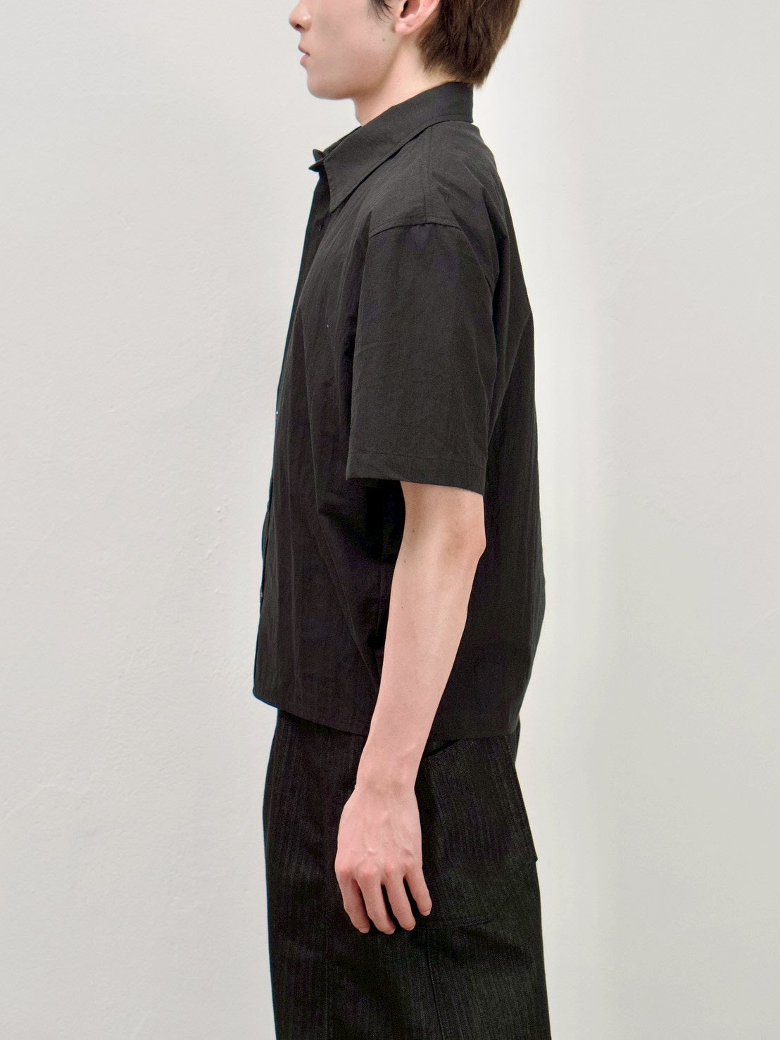 受注制【Chikashitsu +】cropped rivet shirt (3color)
