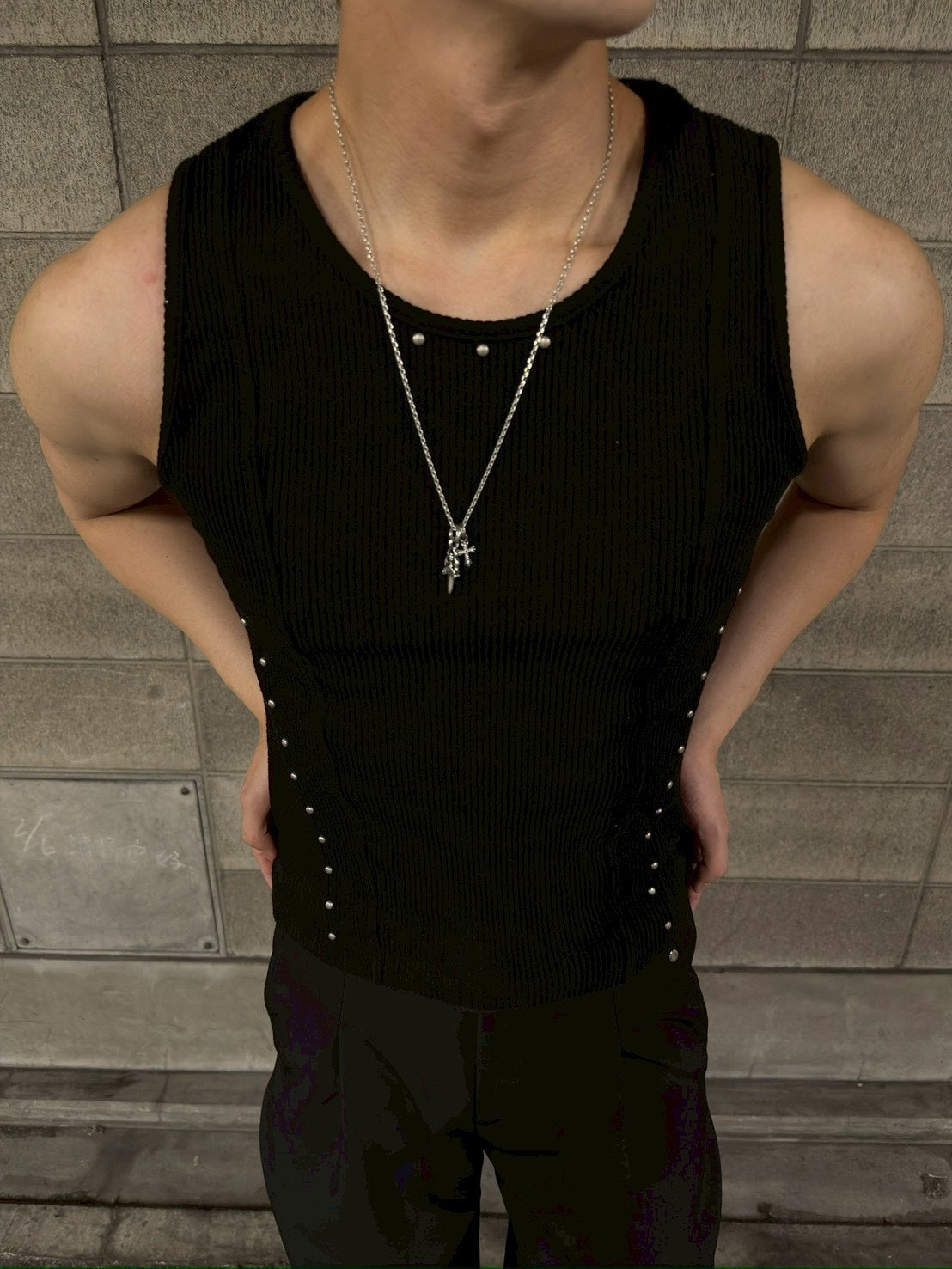 HEP FIVE店WEB限定受注制【Chikashitsu +】studs rib sleeveless (2color)