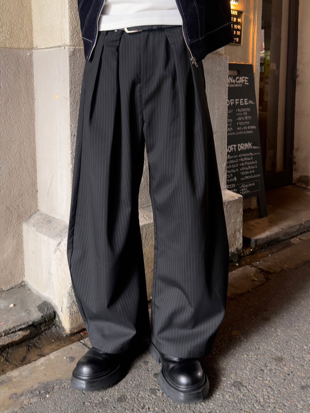HEP FIVE店WEB限定受注制【Chikashitsu +】double tuck stripe slacks