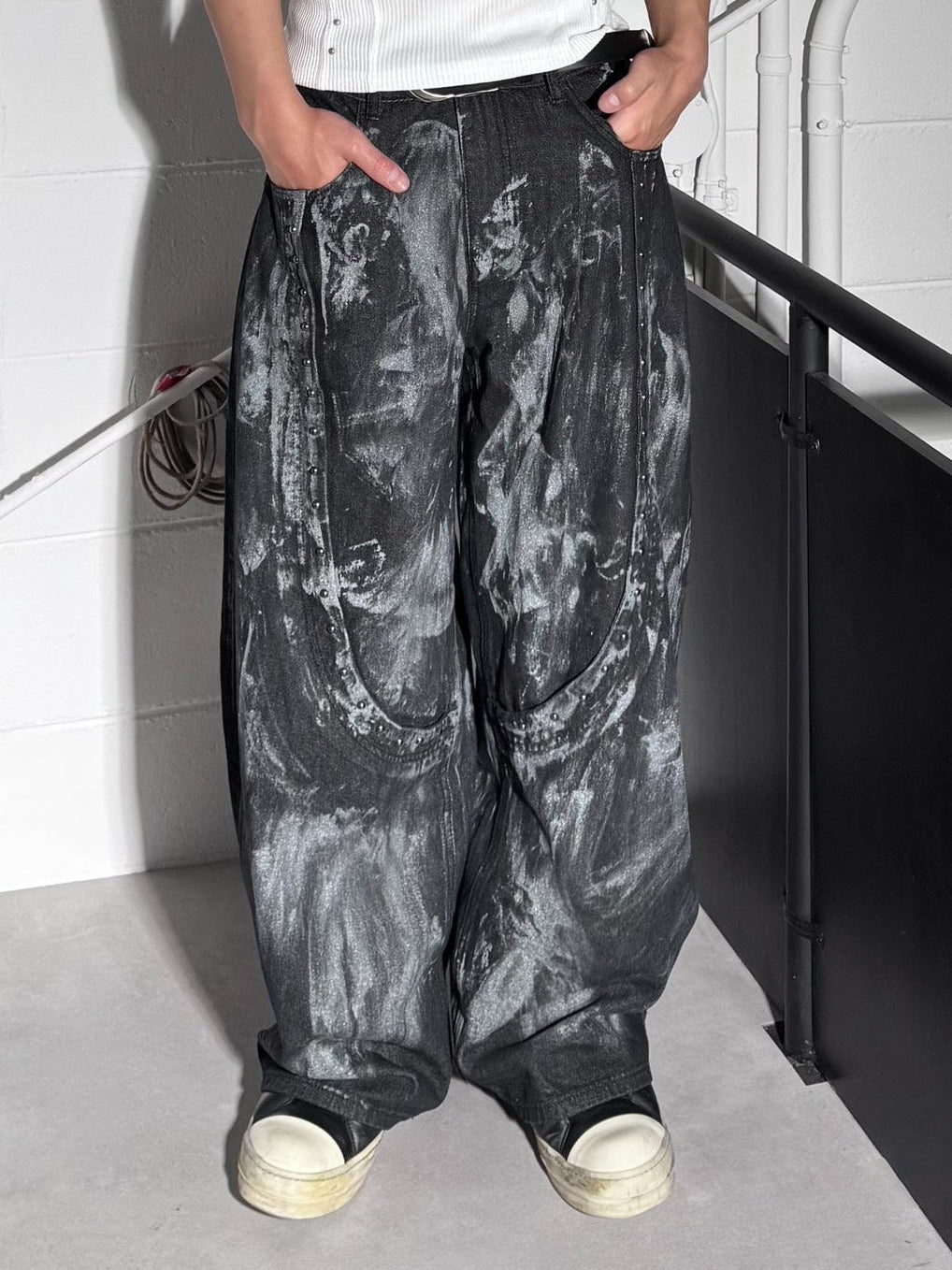 HEP FIVE店WEB限定受注制【Chikashitsu +】art washing studs denim pants