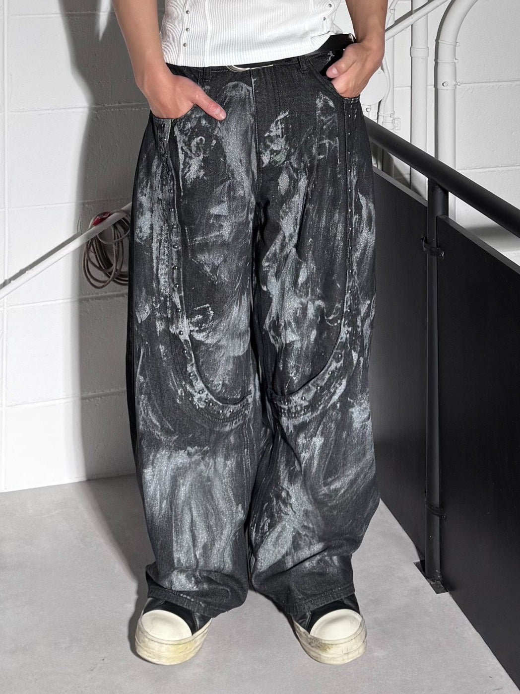 HEP FIVE店WEB限定受注制【Chikashitsu +】art washing studs denim pants