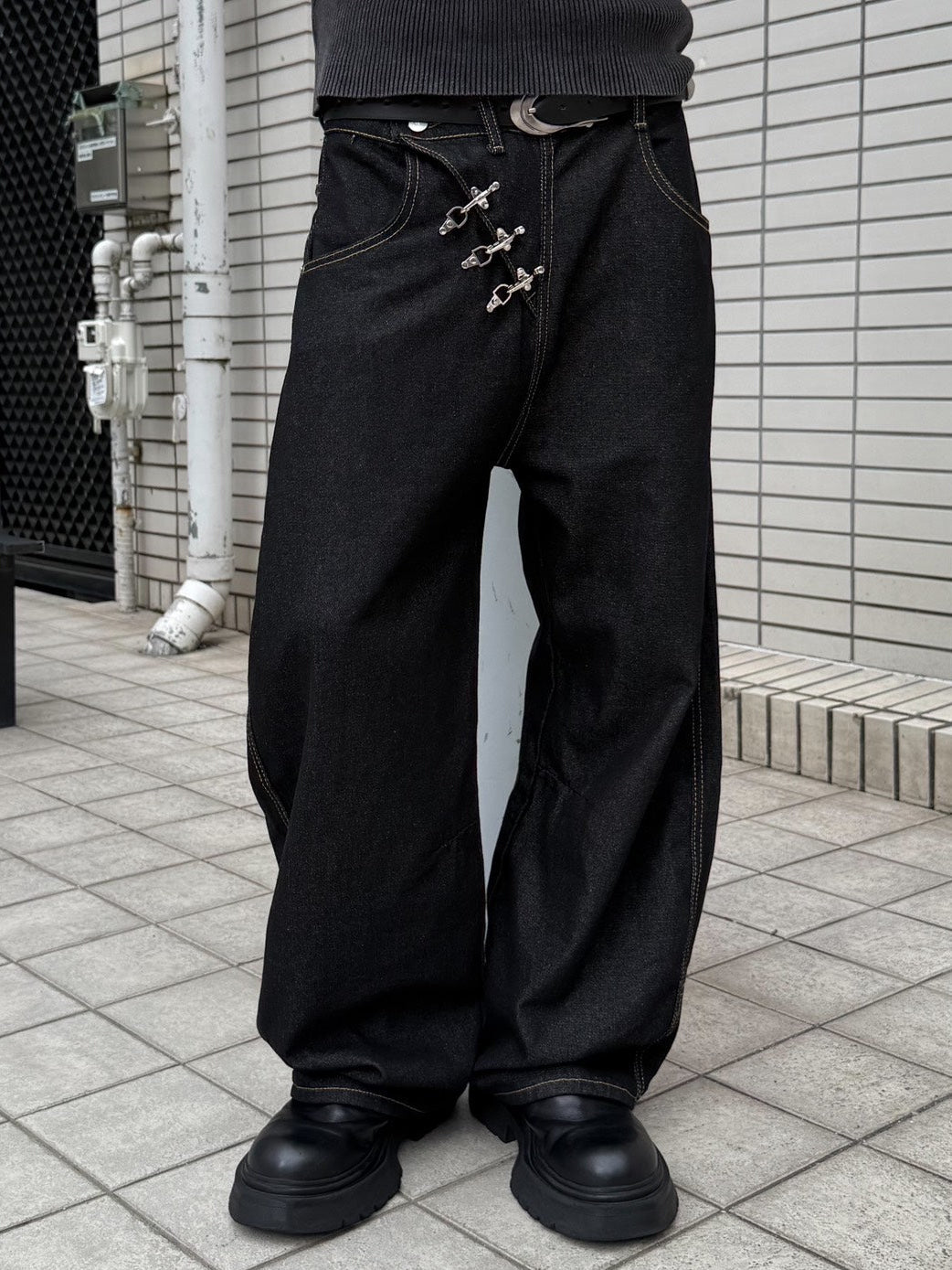 HEP FIVE店WEB限定受注制【Chikashitsu +】buckle point denim pants