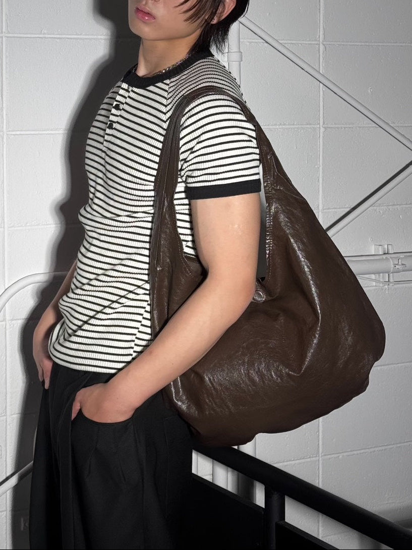 HEP FIVE店WEB限定受注制【Chikashitsu +】coating leather shoulder bag (3color)