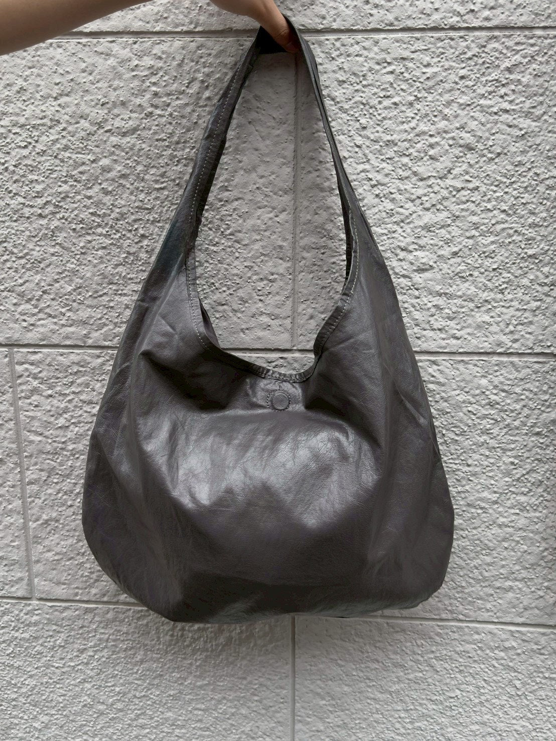 HEP FIVE店WEB限定受注制【Chikashitsu +】coating leather shoulder bag (3color)
