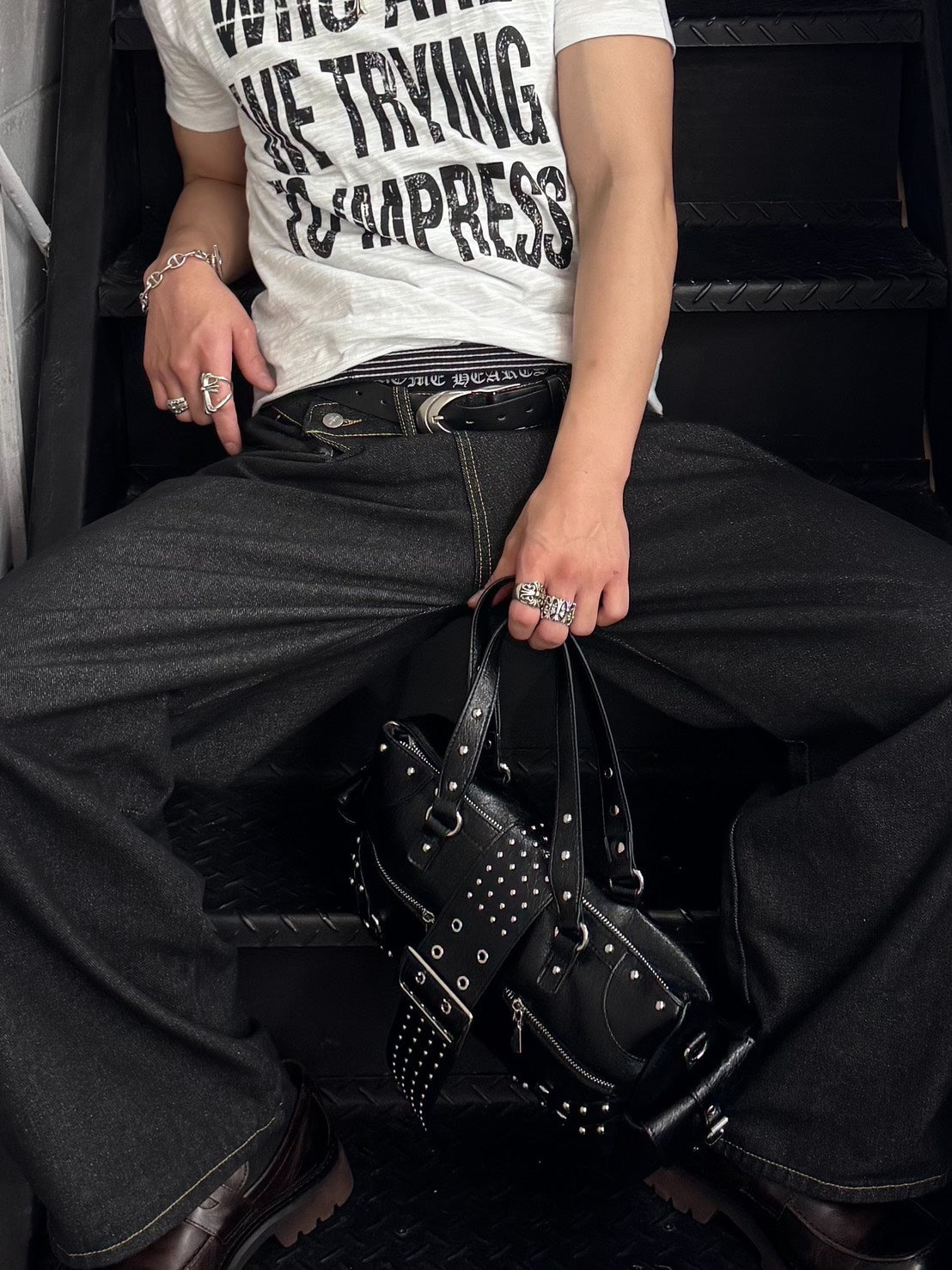 HEP FIVE店WEB限定受注制【Chikashitsu +】studs leather belt bag