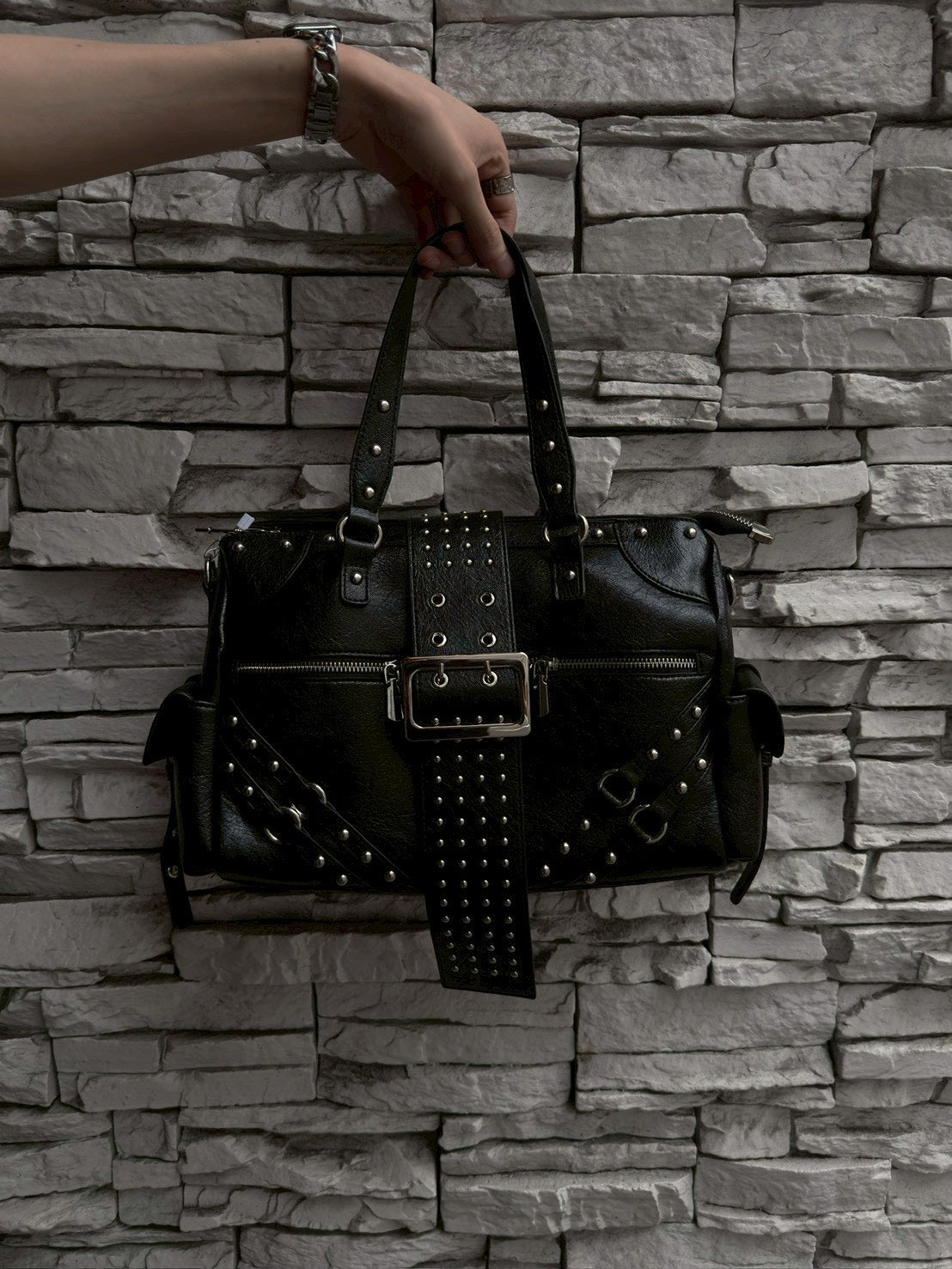 HEP FIVE店WEB限定受注制【Chikashitsu +】studs leather belt bag