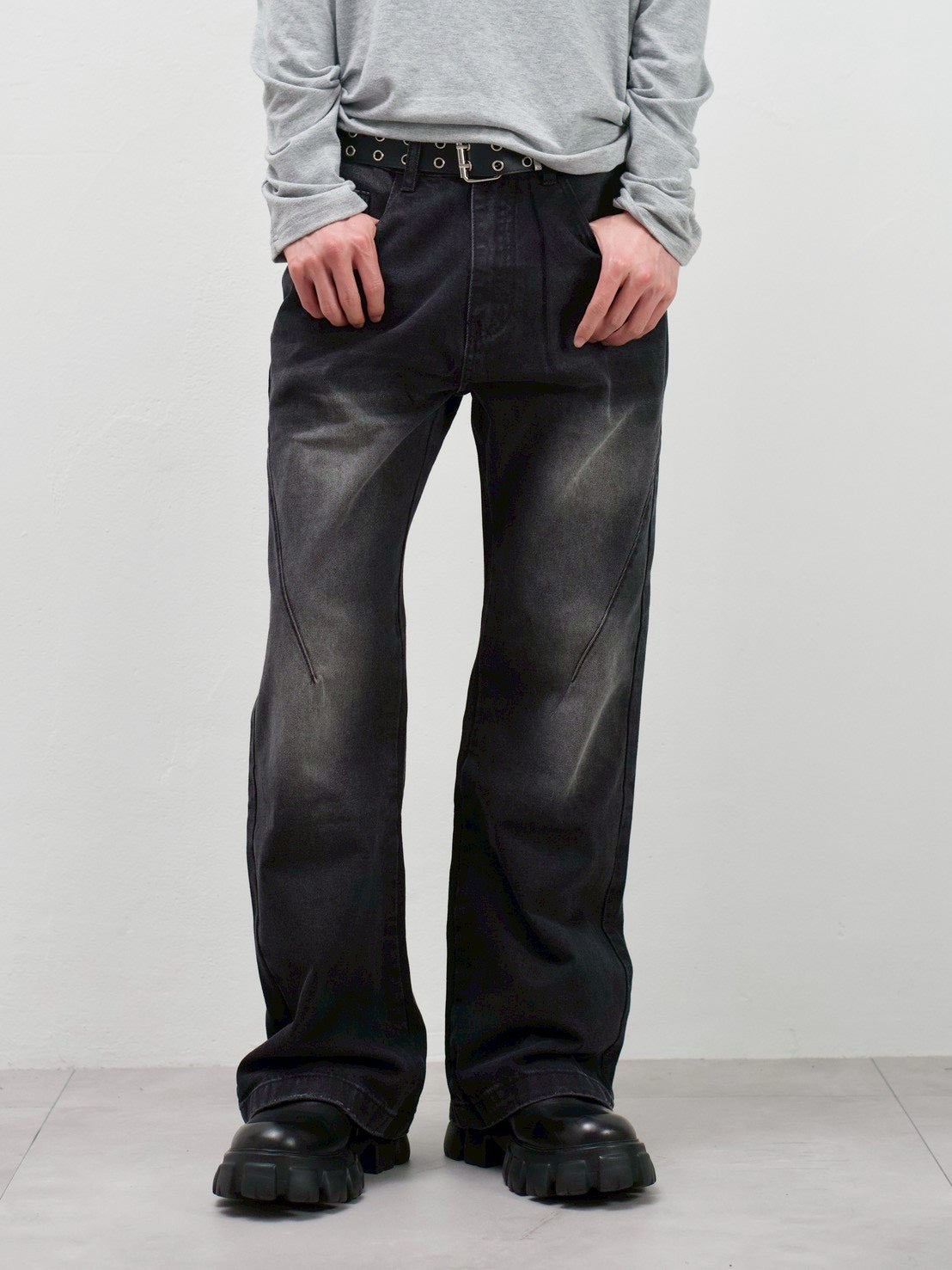 受注制【Chikashitsu +】washed bootscut denim pants(black)