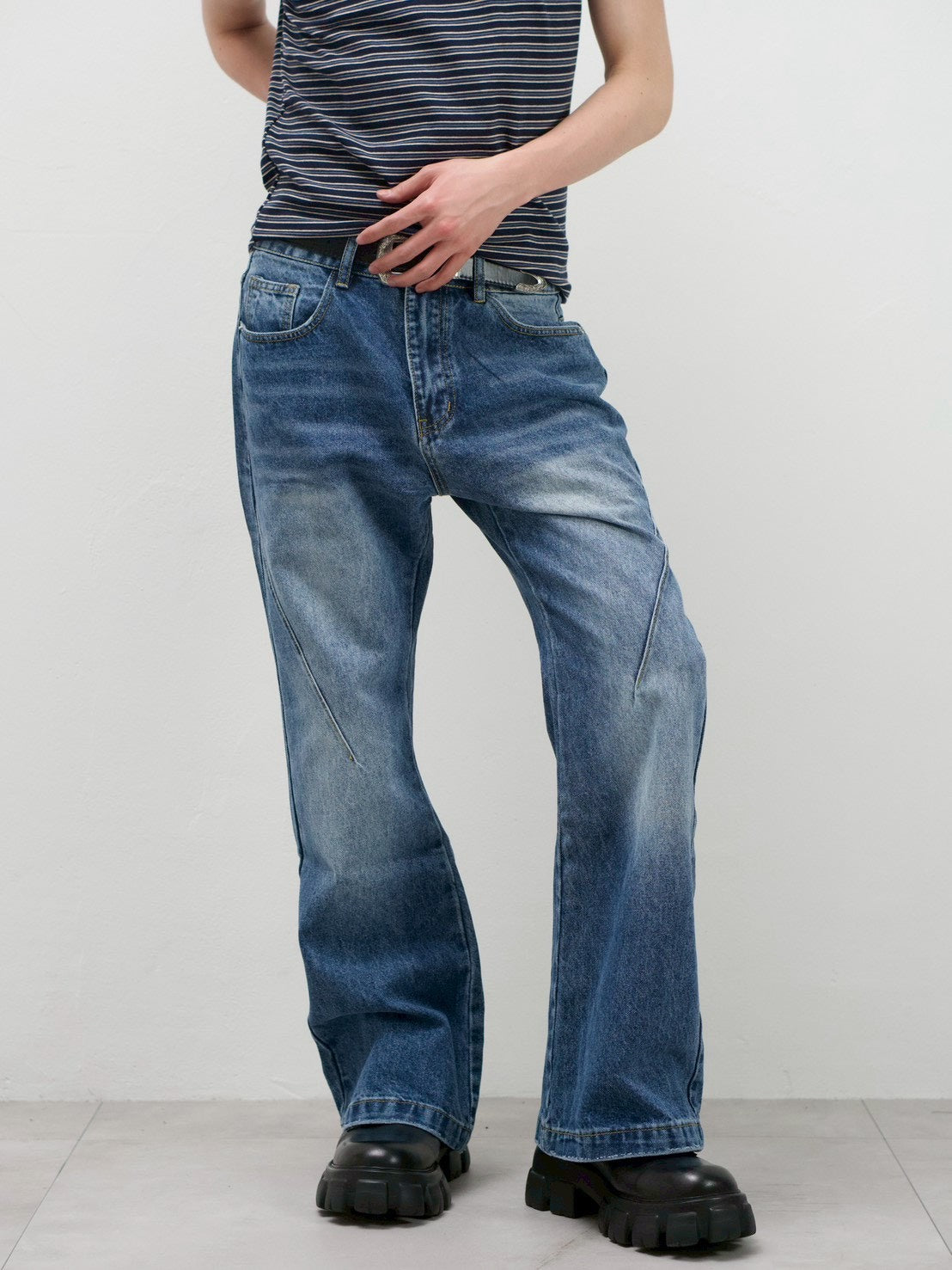受注制【Chikashitsu +】washed bootscut denim pants(black)