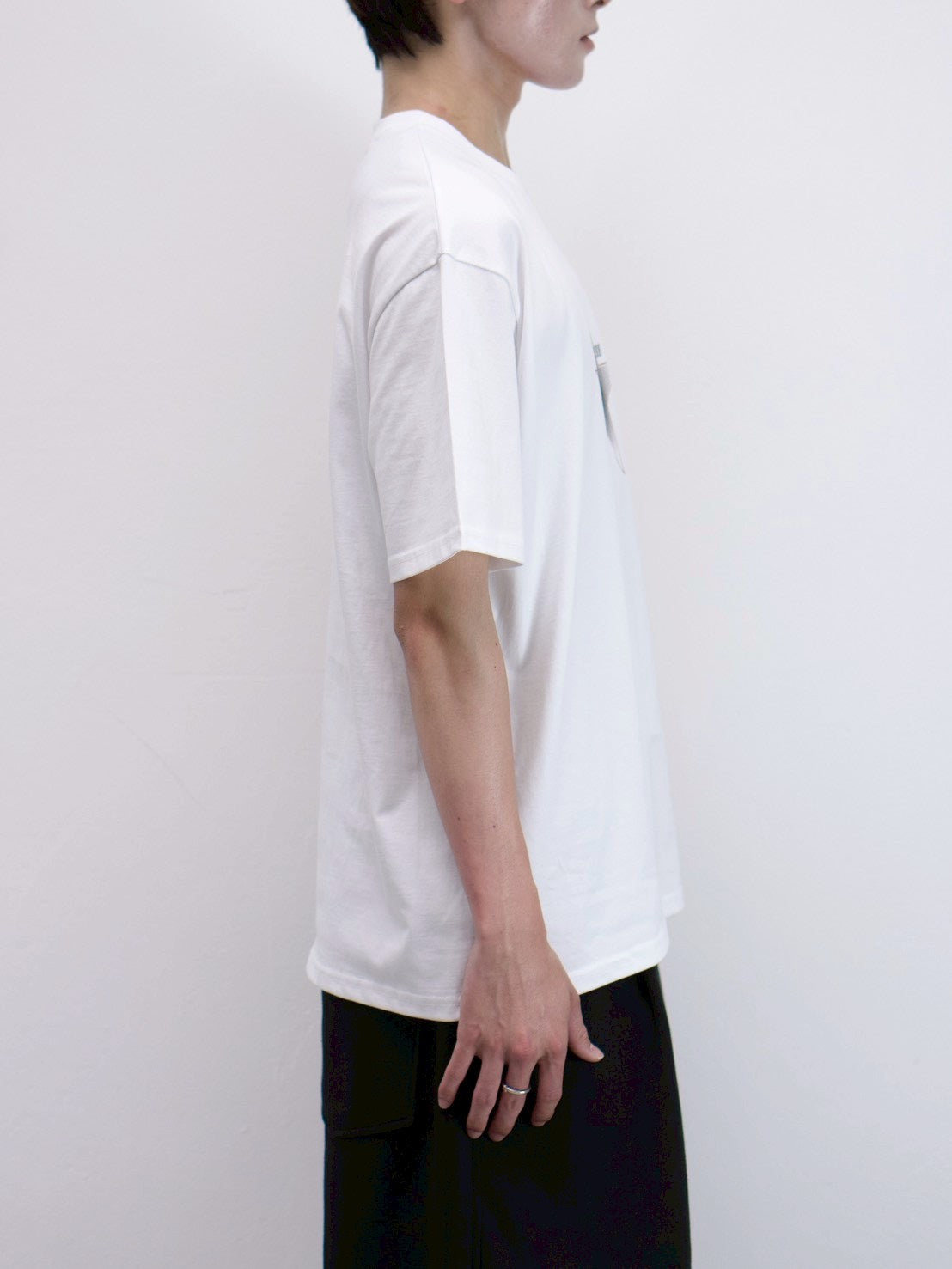 受注制【Chikashitsu +】clean star graphic t-shirt (3color)