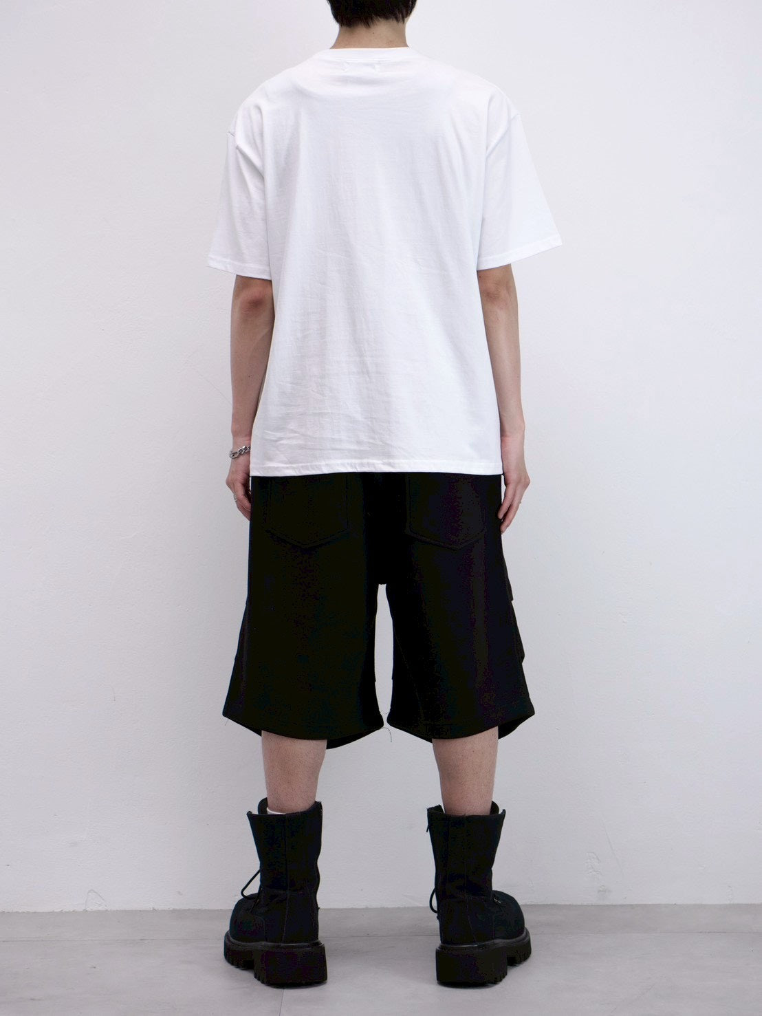 受注制【Chikashitsu +】clean star graphic t-shirt (3color)