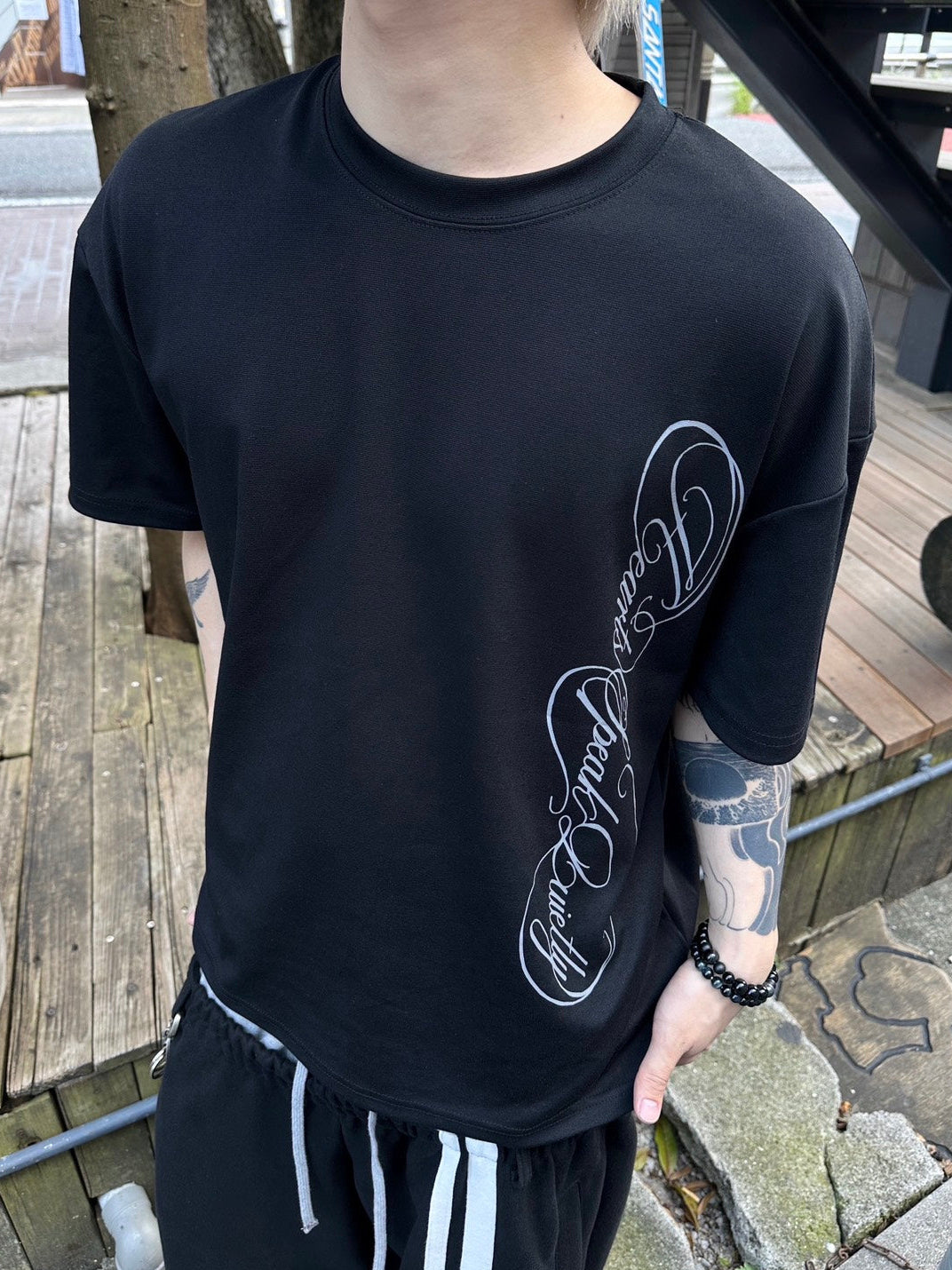 受注制【Chikashitsu +】vertical script crop t-shirt (3color)