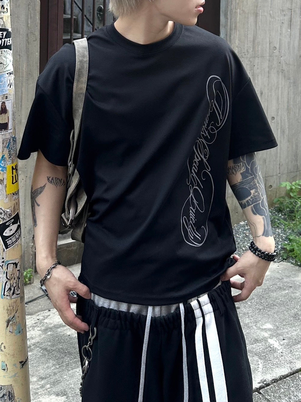 受注制【Chikashitsu +】vertical script crop t-shirt (3color)