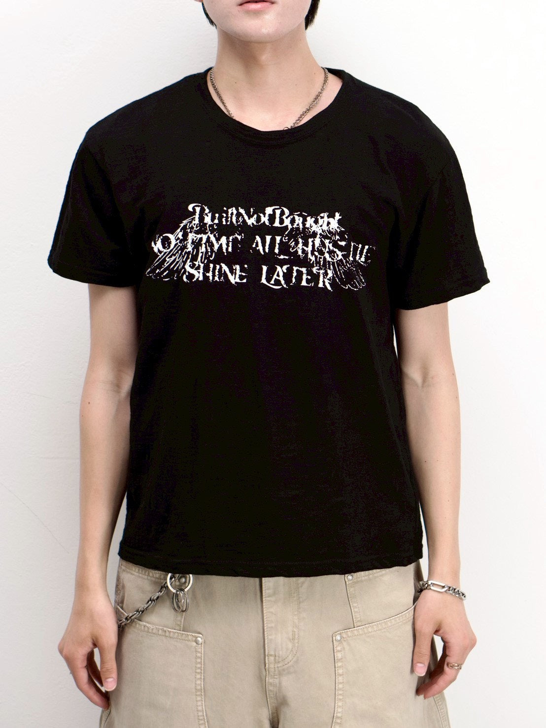 受注制【Chikashitsu +】distorted logo crop t-shirt (2color)