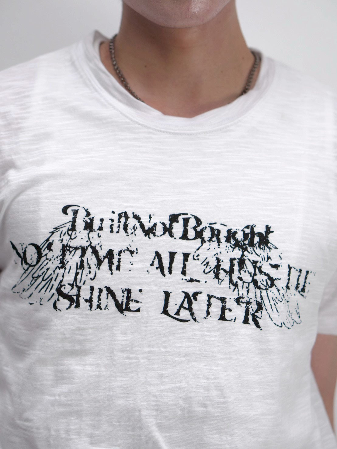 受注制【Chikashitsu +】distorted logo crop t-shirt (2color)
