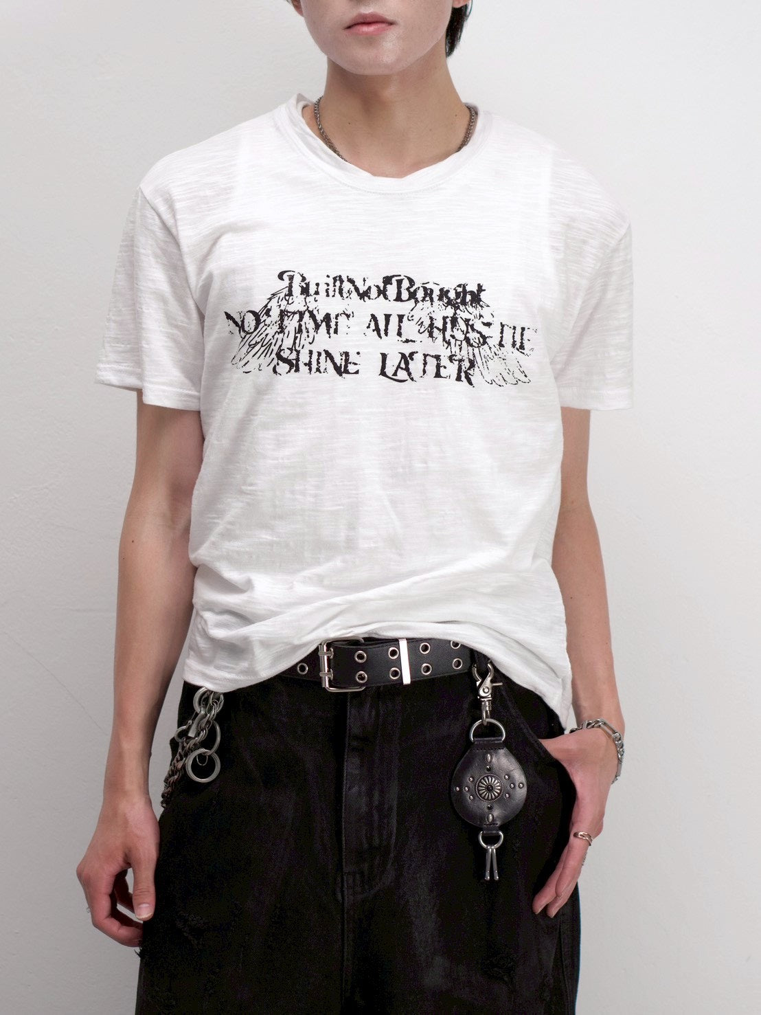 受注制【Chikashitsu +】distorted logo crop t-shirt (2color)