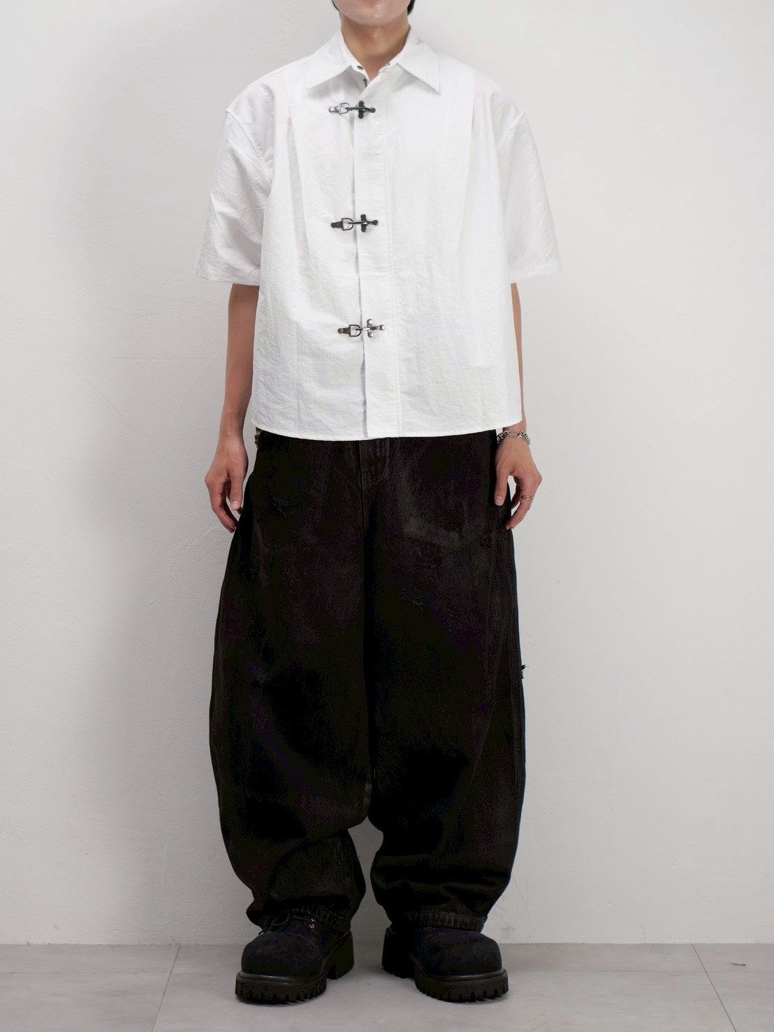 受注制【Chikashitsu +】front hook shirt jacket (2color)