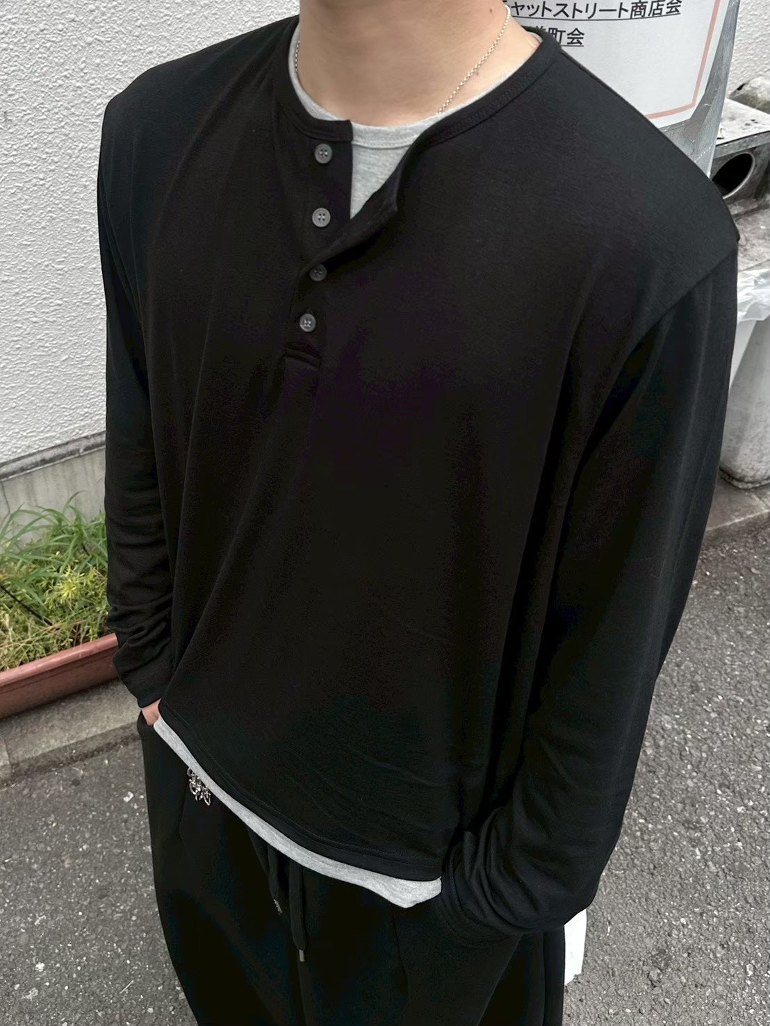 受注制【Chikashitsu +】cropped double layered henley neck long sleeve (3color)