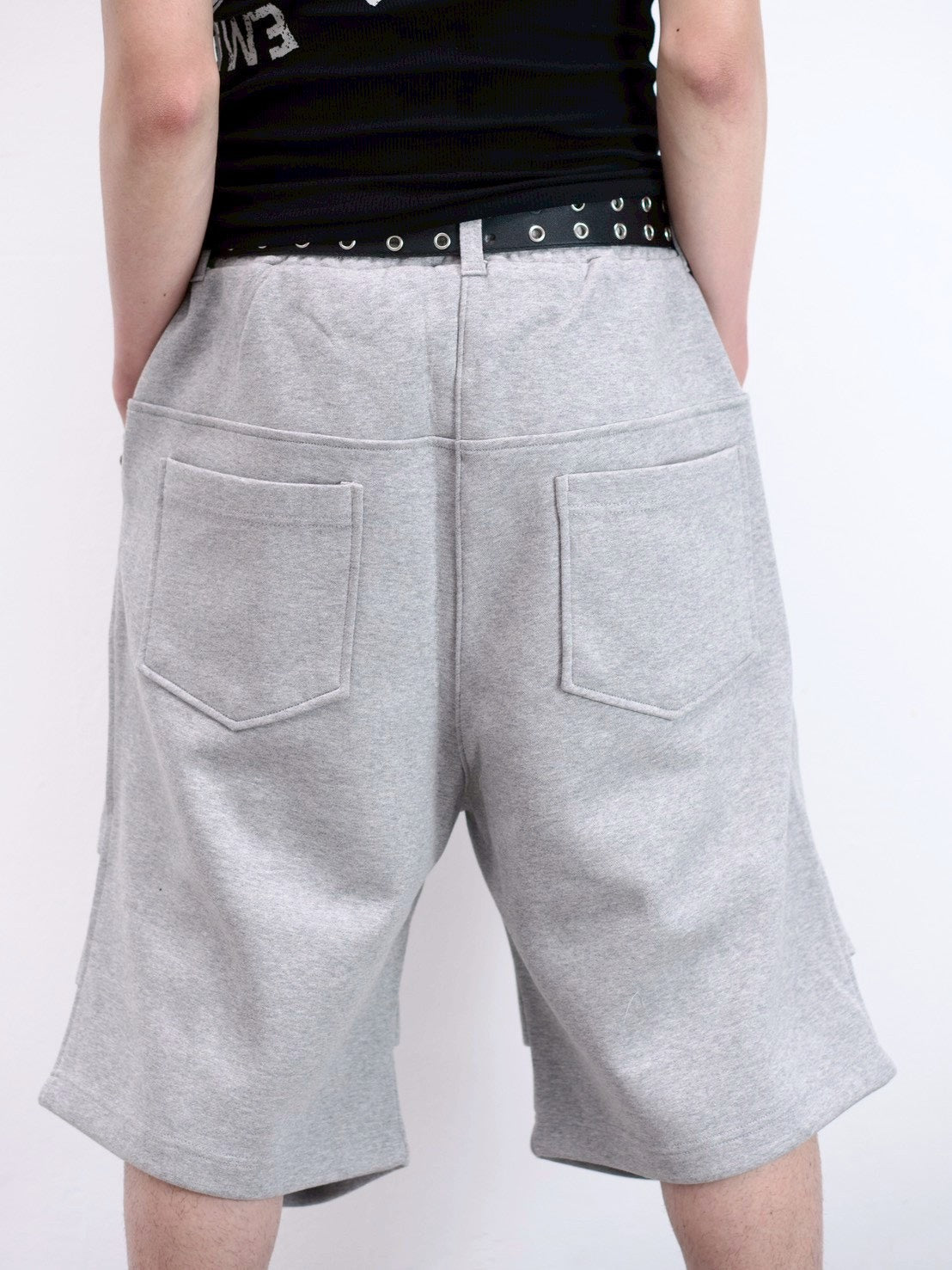 受注制【Chikashitsu +】volume tuck bermuda sweat pants (2color)