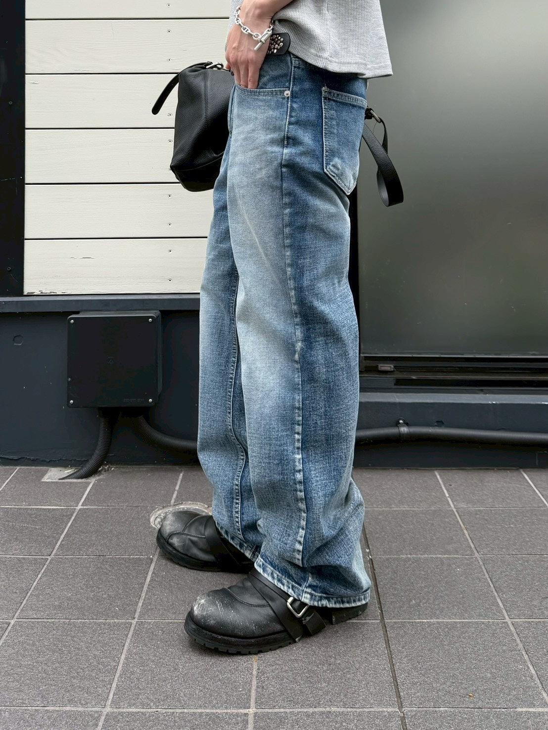 受注制【Chikashitsu +】brush wash flare denim pants