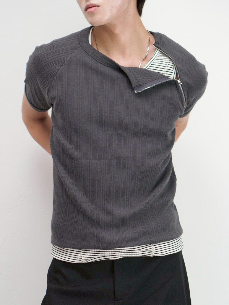 受注制【Chikashitsu +】side half zip t-shirt (4color)