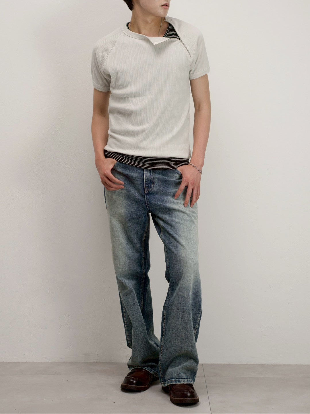 受注制【Chikashitsu +】side half zip t-shirt (4color)