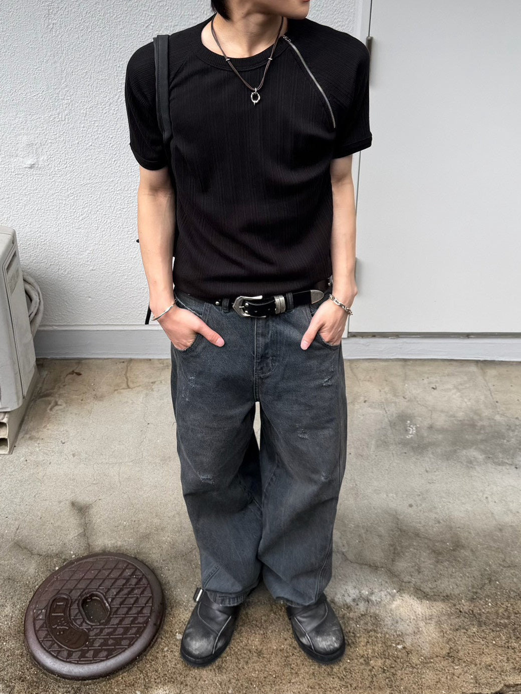 受注制【Chikashitsu +】side half zip t-shirt (4color)