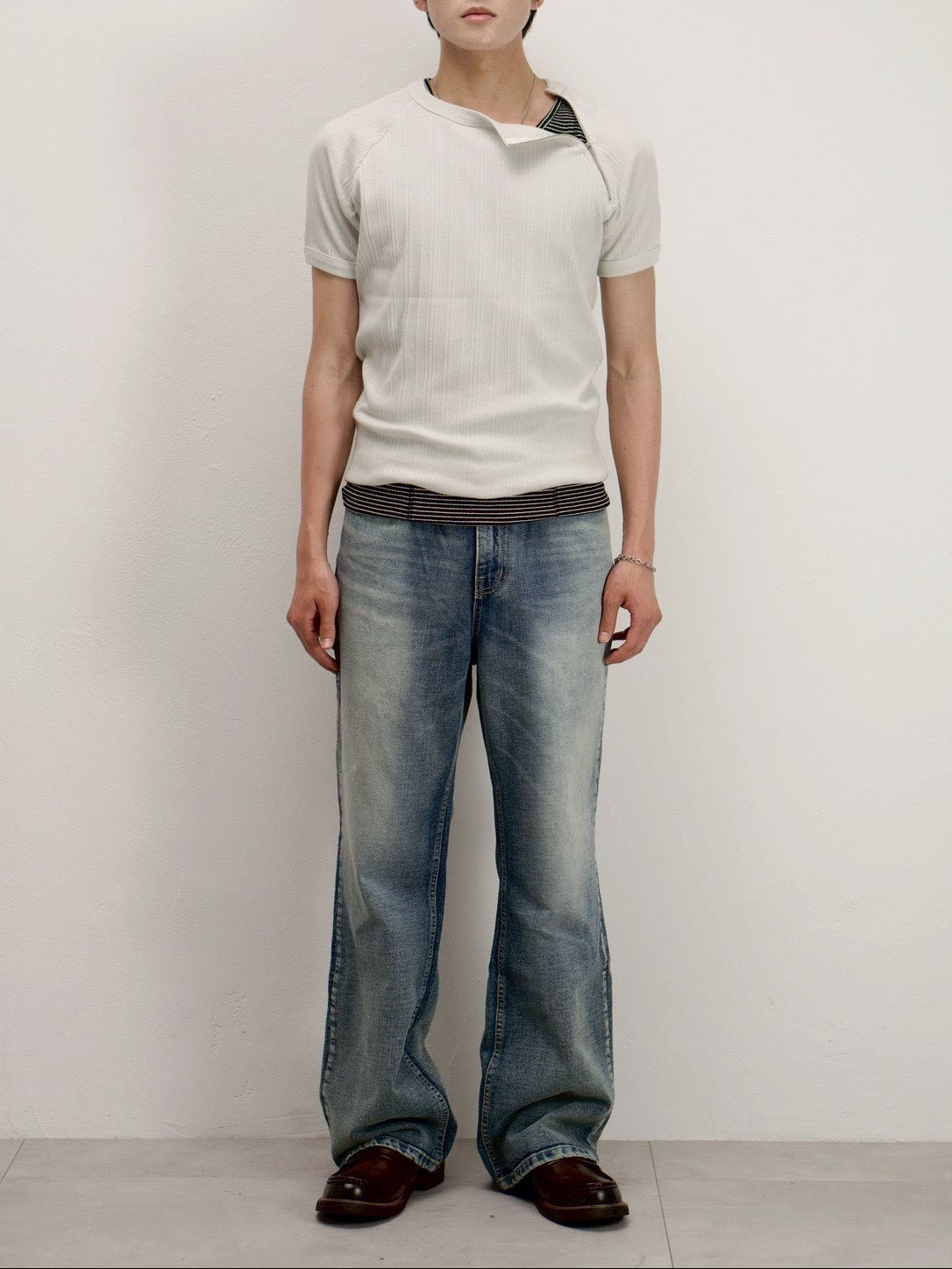 受注制【Chikashitsu +】side half zip t-shirt (4color)