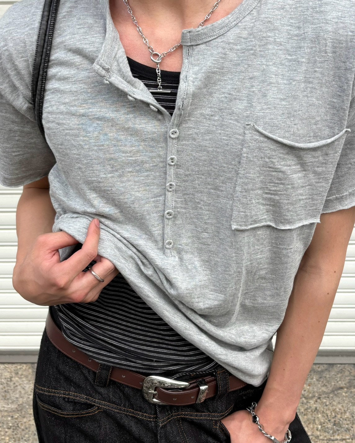 受注制【Chikashitsu +】button slub henley neck t-shirt (4color)