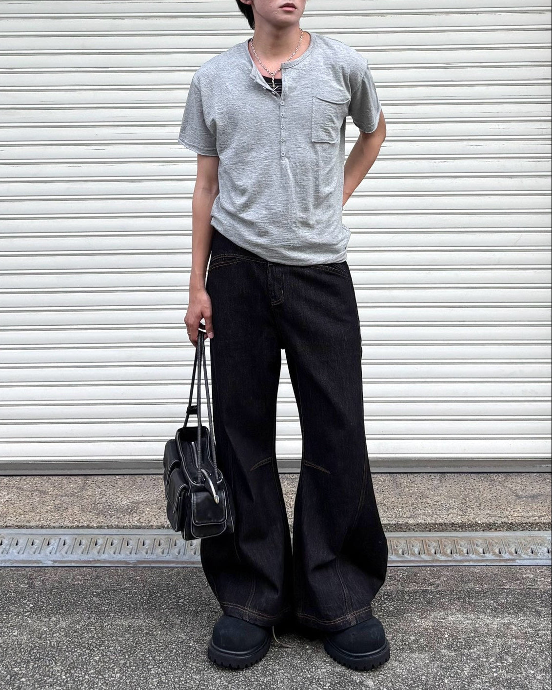 受注制【Chikashitsu +】button slub henley neck t-shirt (4color)