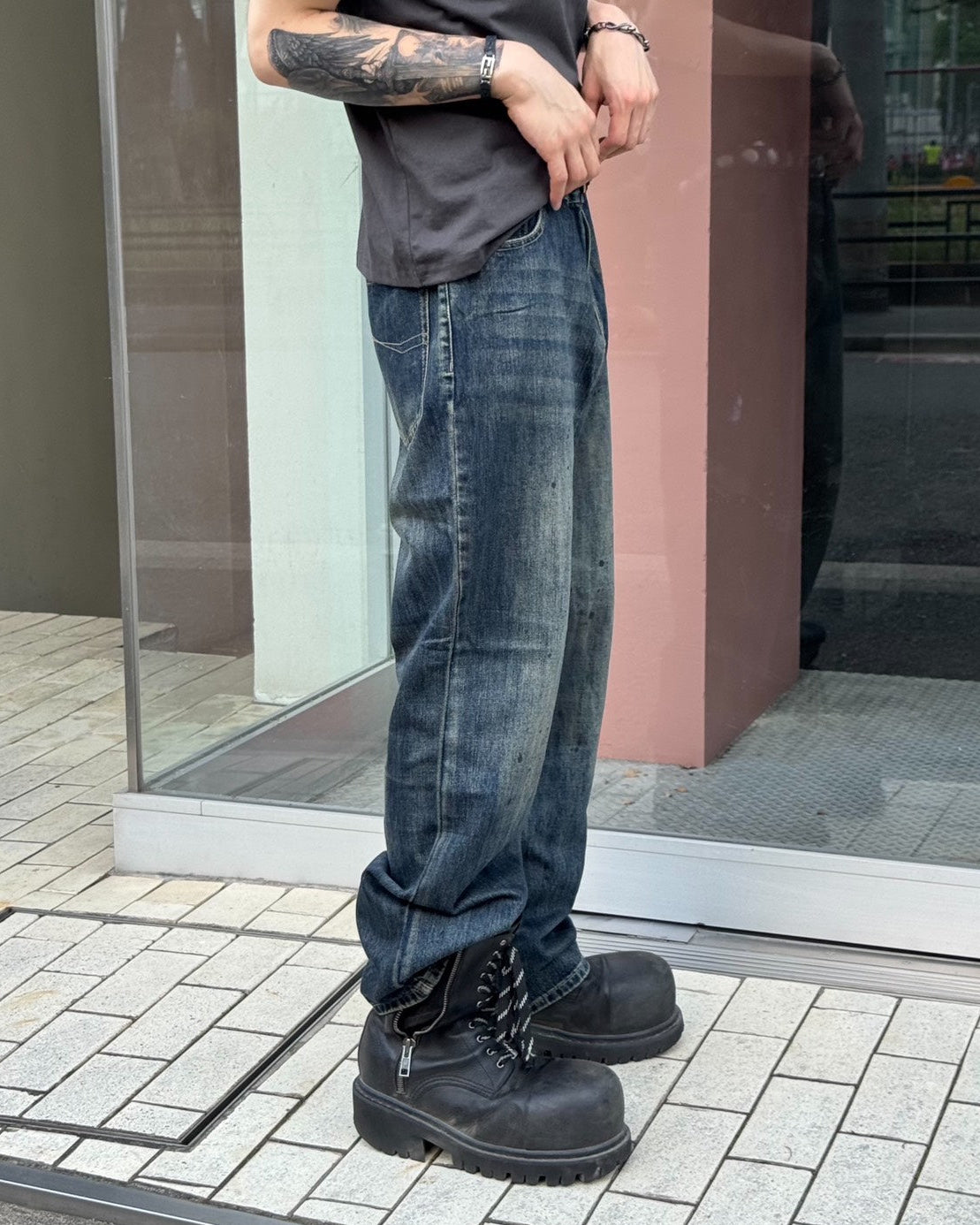 受注制【Chikashitsu +】oil wash semi flare denim pants