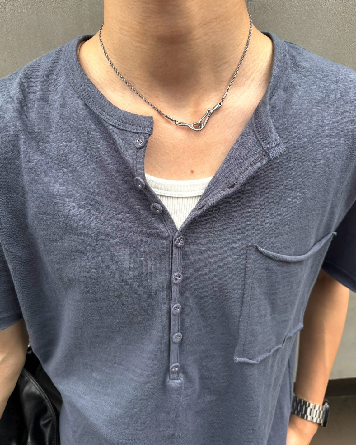 受注制【Chikashitsu +】button slub henley neck t-shirt (4color)
