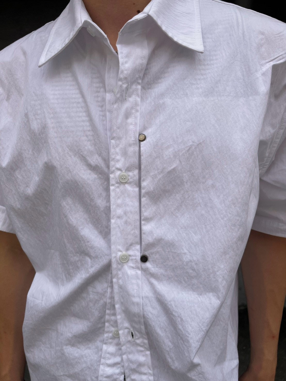 受注制【Chikashitsu +】cropped rivet shirt (3color)