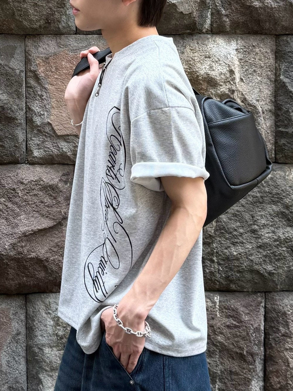 【Chikashitsu +】vertical script crop t-shirt (3color)